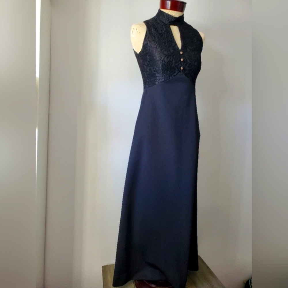 Vintage 70s Career miss by Carla Jane maxi tuxedo style dress. Size 2 - Picture 2 of 12
